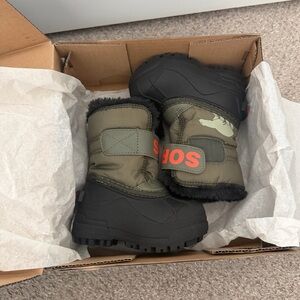 Toddler Sorel Winter Boots (Size 5)